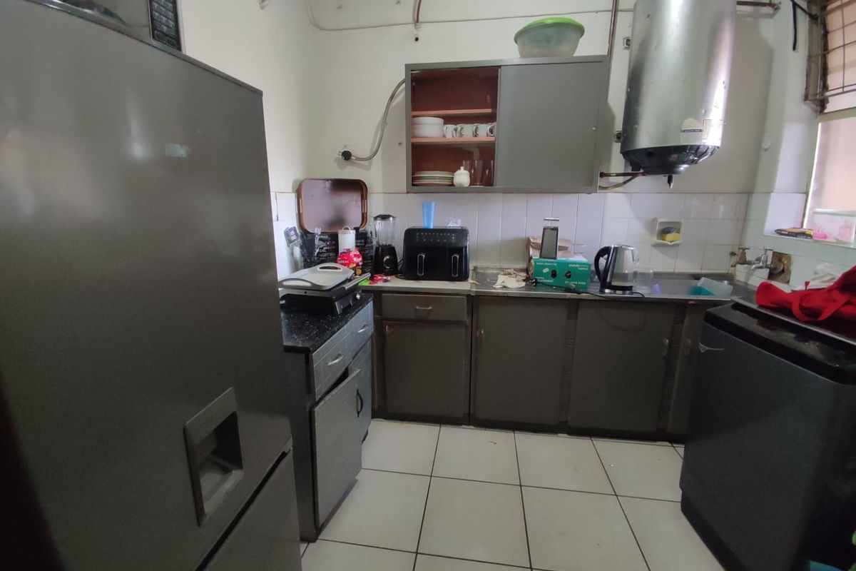 20 Units and 2 Shops For Sale in Klerksdorp Central, Klerksdorp, North West - Photo 4