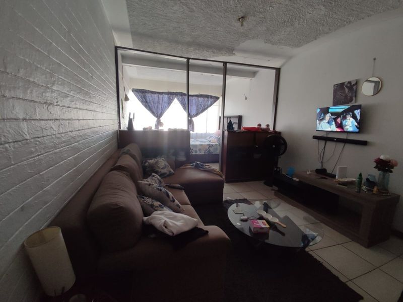 20 Units and 2 Shops For Sale in Klerksdorp Central, Klerksdorp, North West - Photo 7