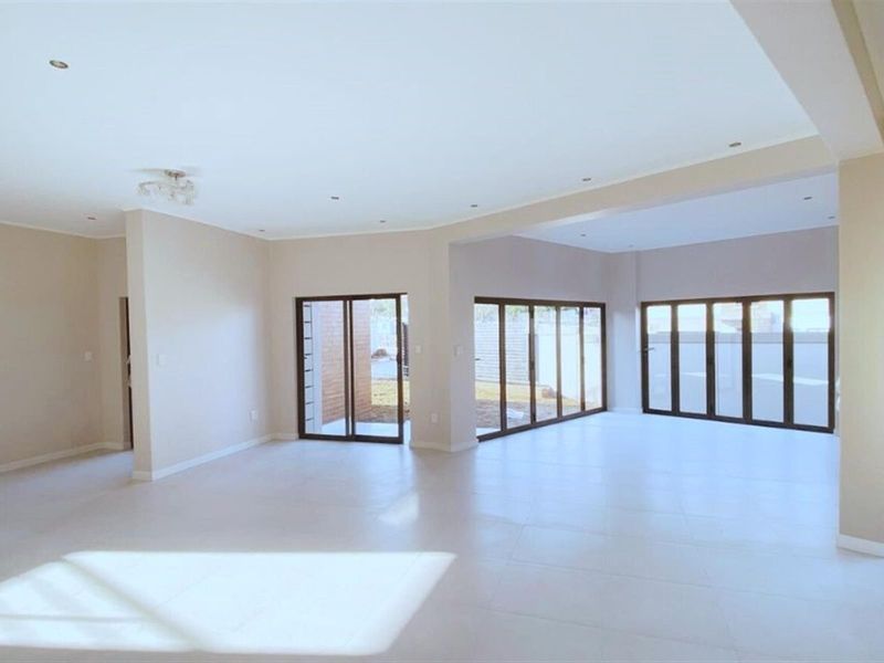 3-4 BED OFF PLAN DUPLEX CLUSTER - Photo 10