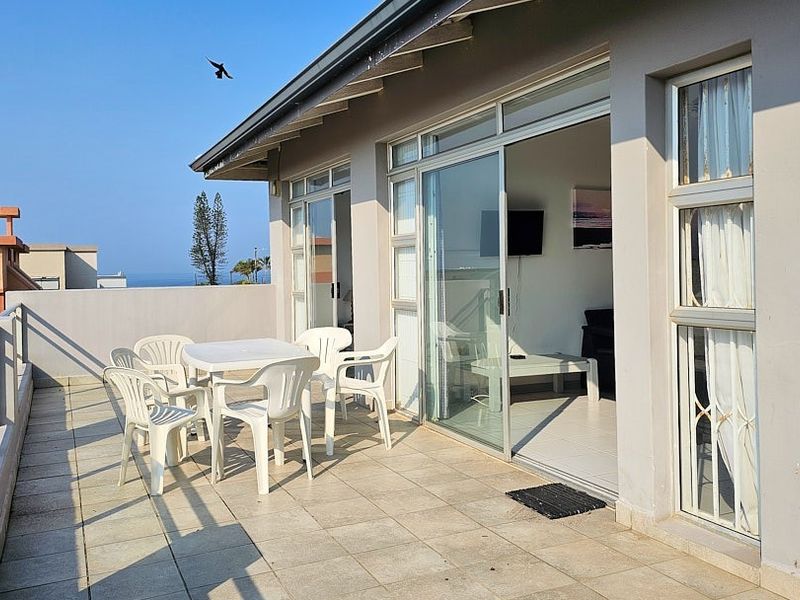 Pristine Spacious 3 Bedroom Apartment Sea Views - Photo 2