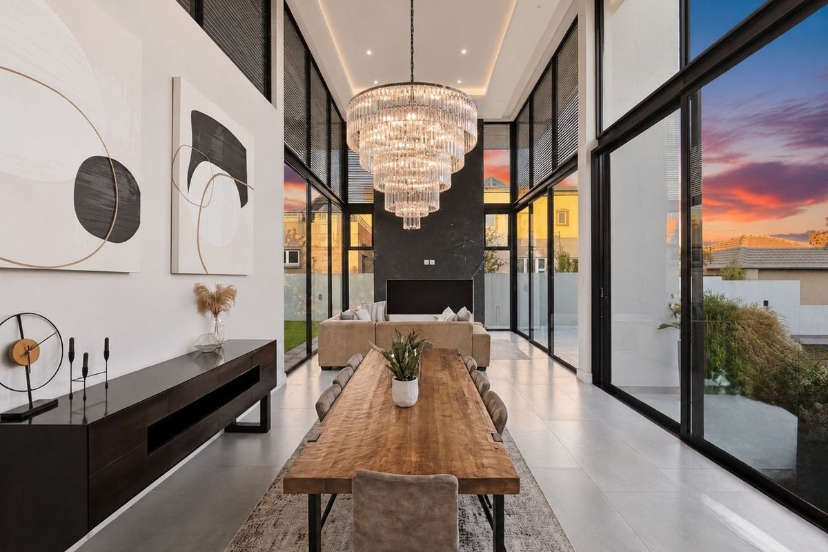 Architectural Masterpiece on the Greenbelt Exceptional Luxury Living - Photo 3