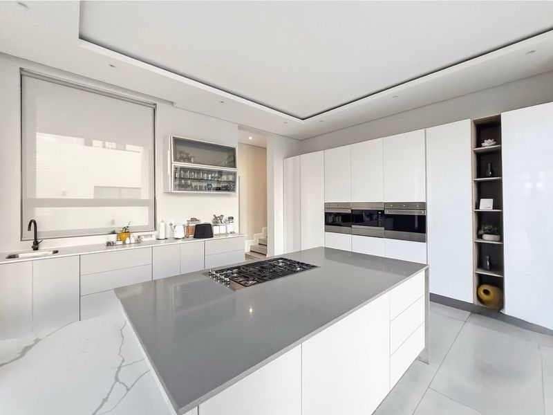 Architectural Masterpiece on the Greenbelt Exceptional Luxury Living - Photo 5