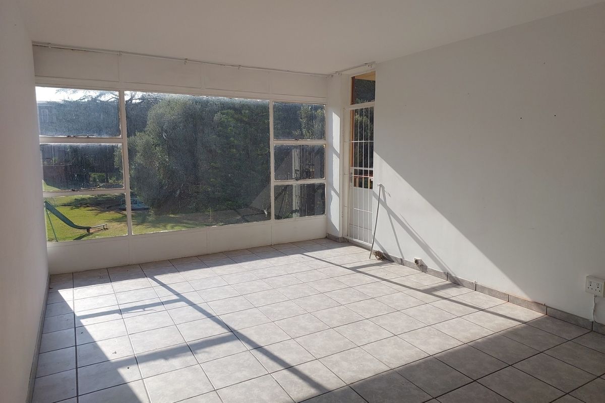 Apartment For Sale in Dinwiddie Germiston Gauteng - Photo 4