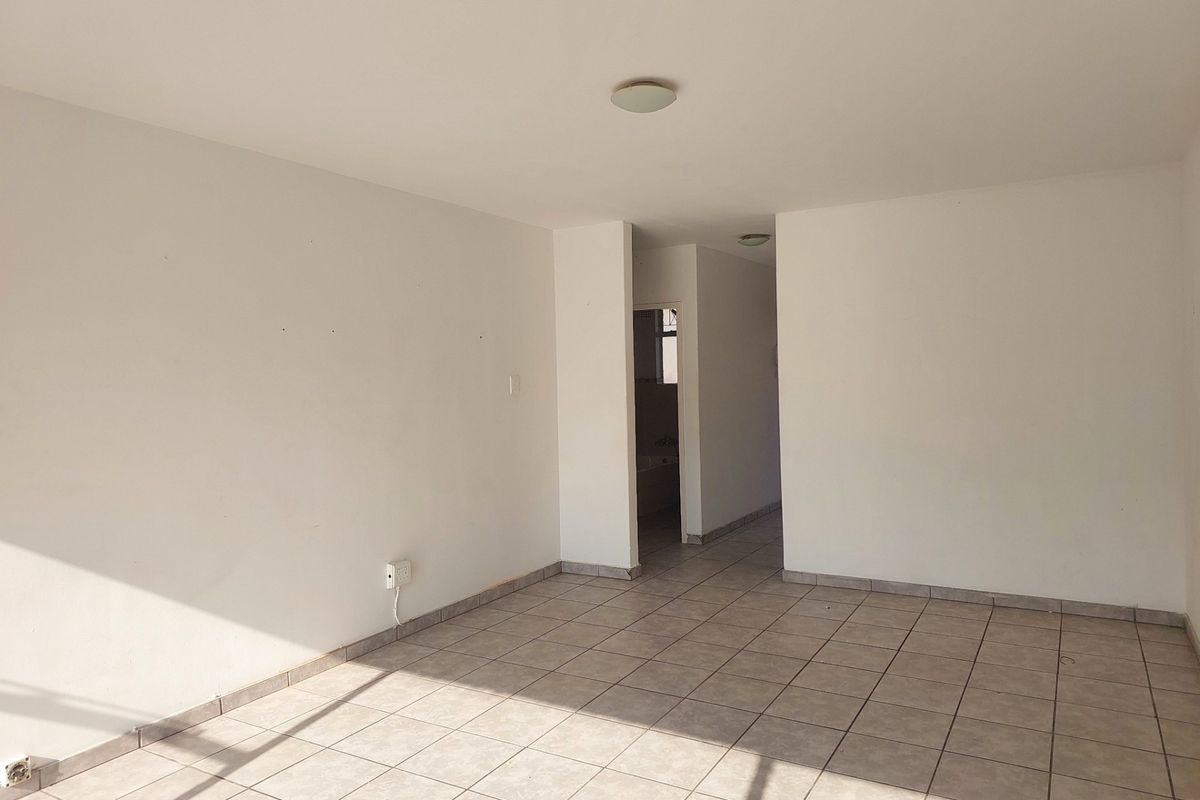 Apartment For Sale in Dinwiddie Germiston Gauteng - Photo 5