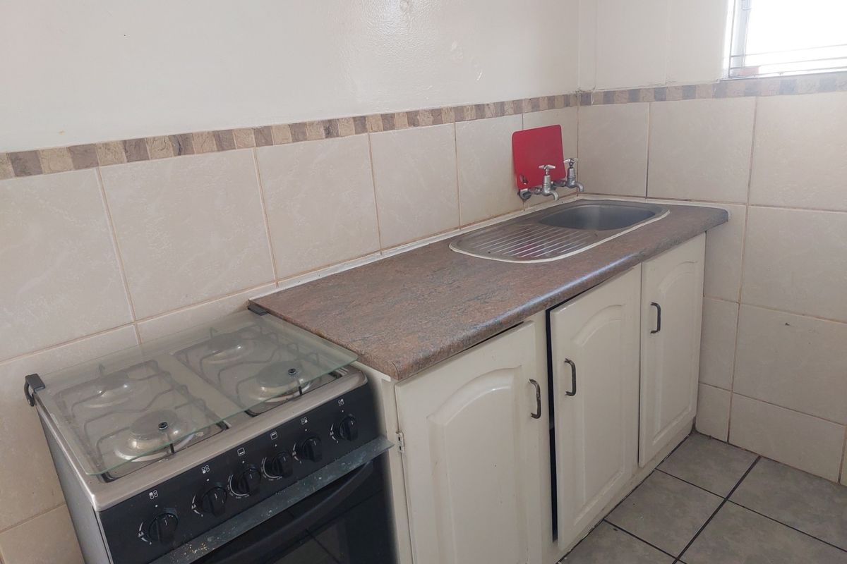 Apartment For Sale in Dinwiddie Germiston Gauteng - Photo 2