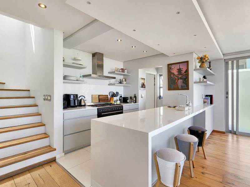 Spectacular Top-Floor Duplex Penthouse with Ocean Views in Prime Green Point Location to Rent - Photo 9