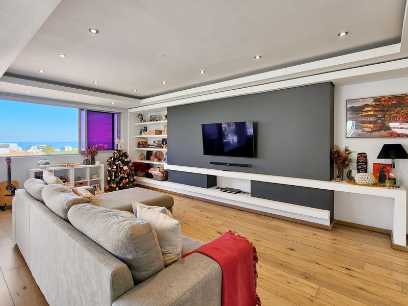 Spectacular Top-Floor Duplex Penthouse with Ocean Views in Prime Green Point Location to Rent - Photo 4