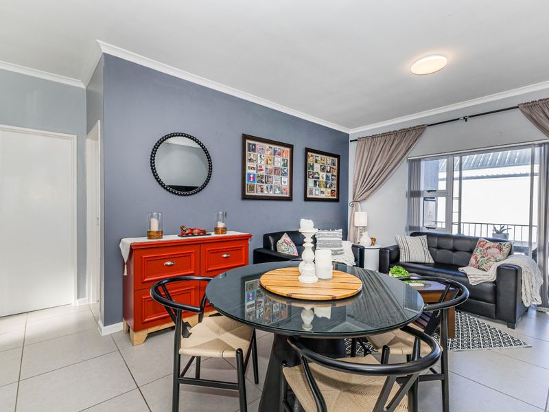 Immaculate 2-Bedroom Apartment in Burgundy Estate - Photo 2
