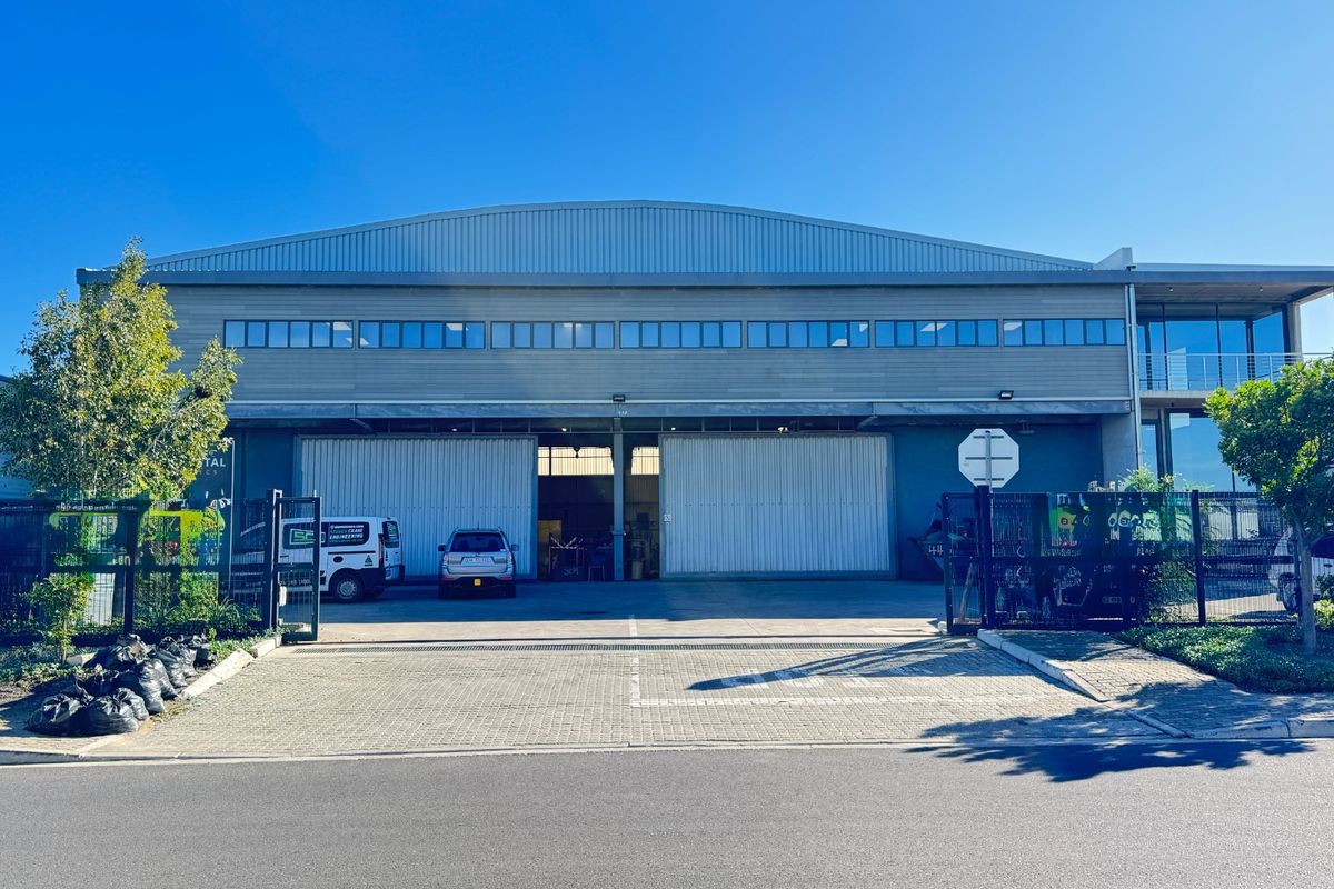 Industrial Warehouse To Let in Rivergate, Cape Town | Cranes, Yard and Parking - Photo 2
