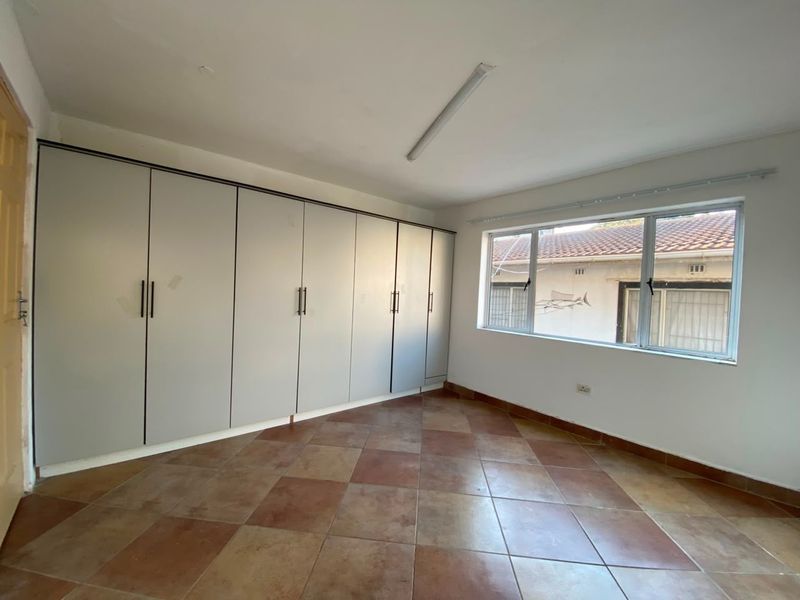 Modern 2 Bedroom Apartment to Let in Bluff - Water Included | R7,500 per Month - Photo 10