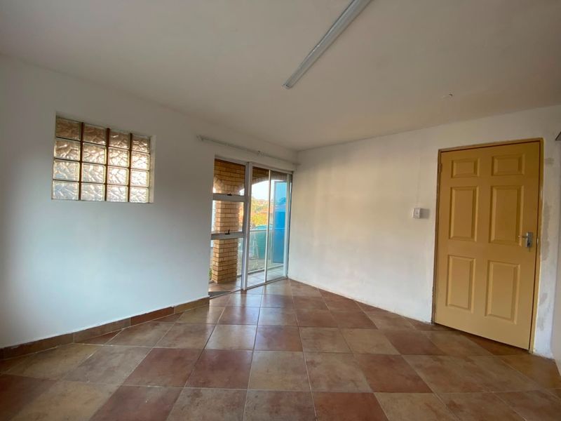 Modern 2 Bedroom Apartment to Let in Bluff - Water Included | R7,500 per Month - Photo 9