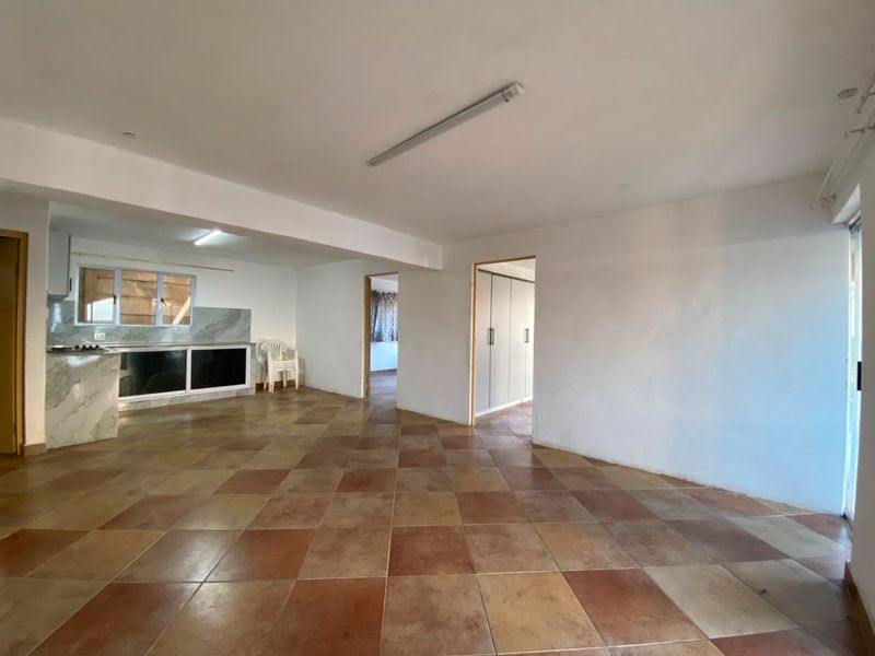 Modern 2 Bedroom Apartment to Let in Bluff - Water Included | R7,500 per Month - Photo 5