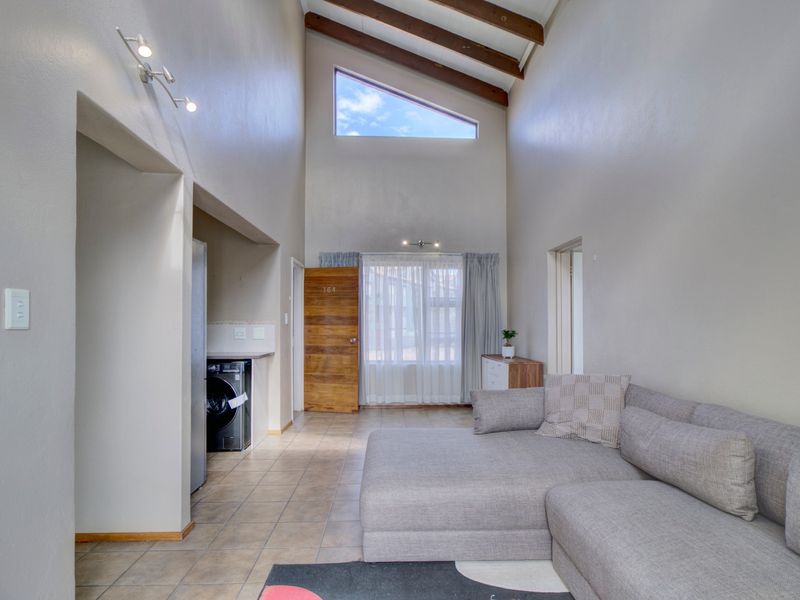 Apartment For Sale in Honeydew, Roodepoort - Photo 6