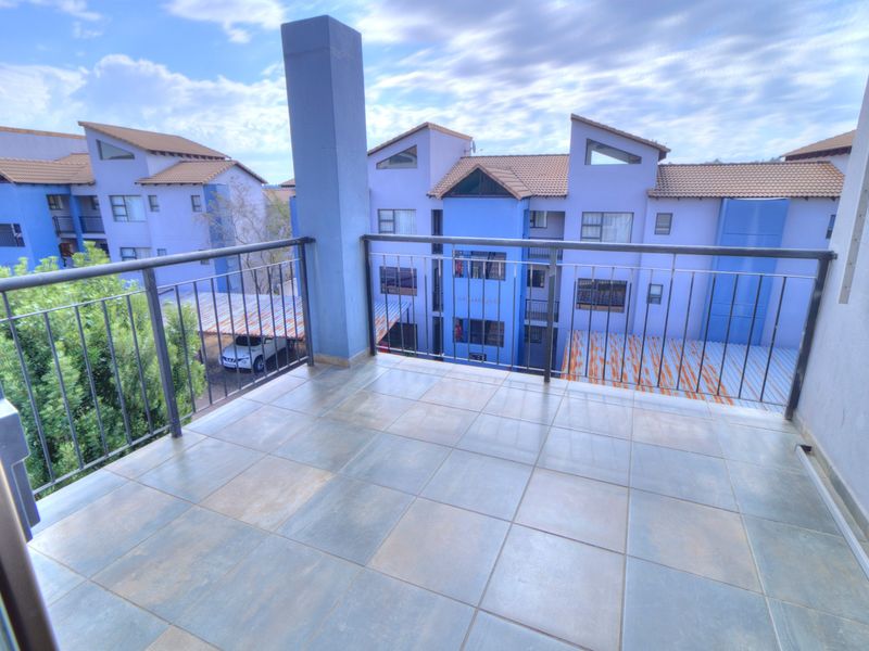 Apartment For Sale in Honeydew, Roodepoort - Photo 2