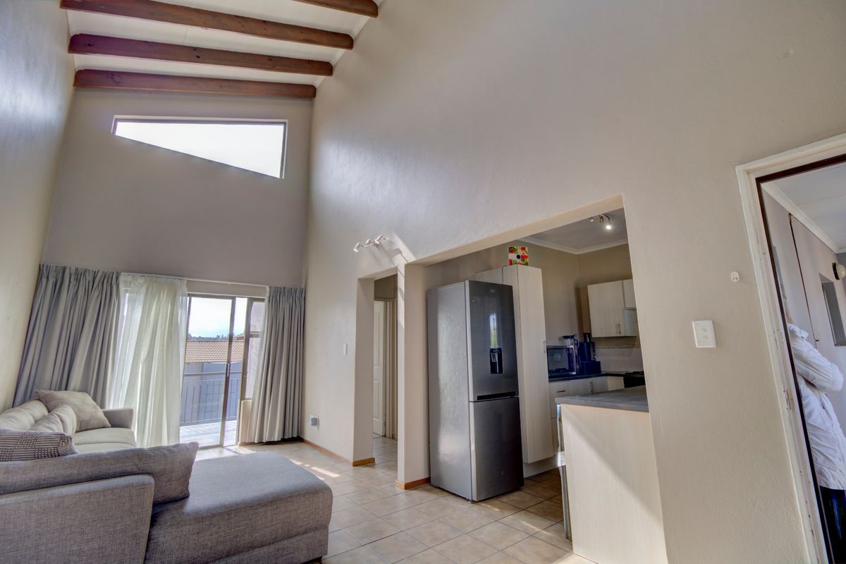 Apartment For Sale in Honeydew, Roodepoort - Photo 5