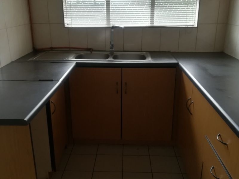 Apartment for Sale in the Boomed off Area of Croydon - Photo 6