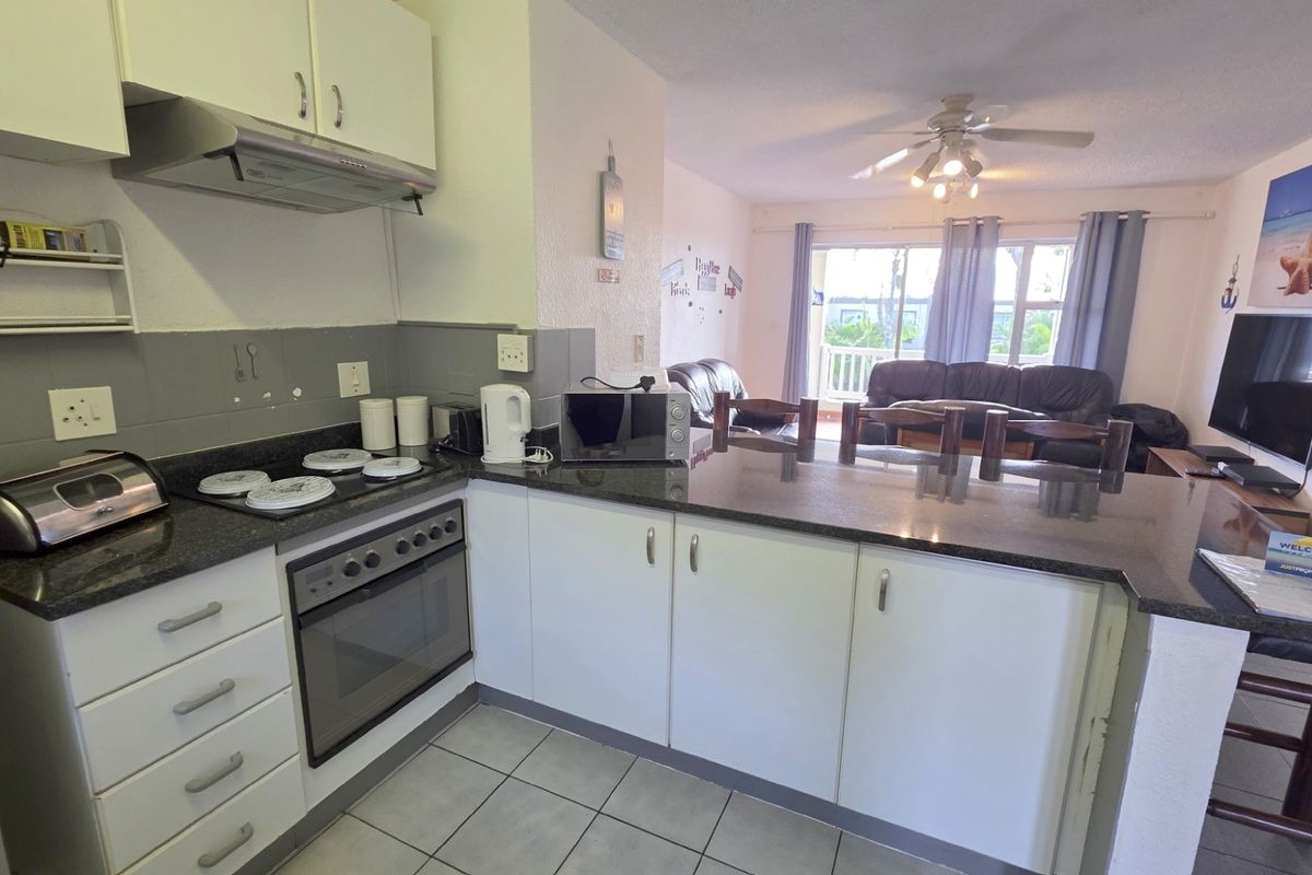 2 bedroom, 1 bathroom  Beachfront Apartment For Sale in Popular Complex in Uvongo Beach - Photo 3