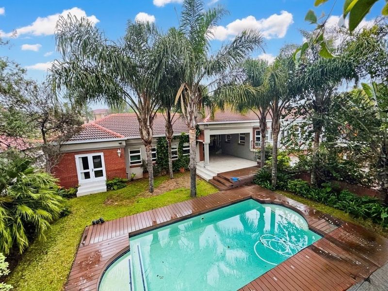 Contemporary Family Living in a Tranquil Dainfern Golf Estate Setting - Photo 2