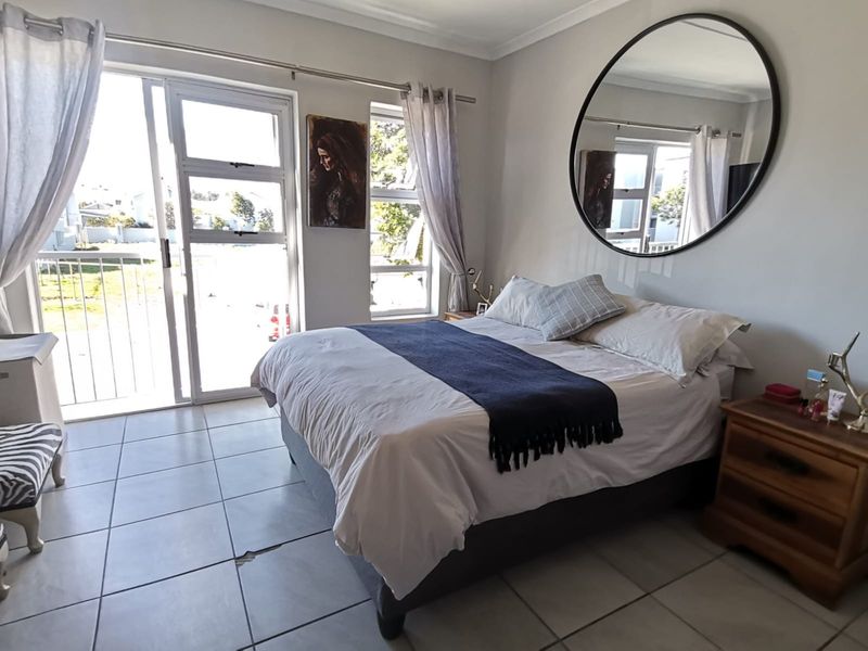 Bachelor Apartment For Sale in La Vie Estate, Paarl - Photo 8