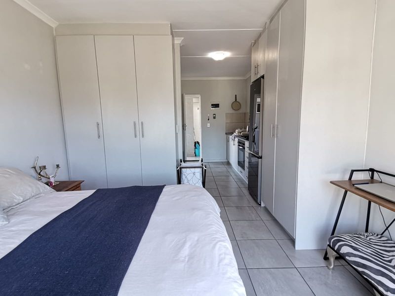 Bachelor Apartment For Sale in La Vie Estate, Paarl - Photo 5