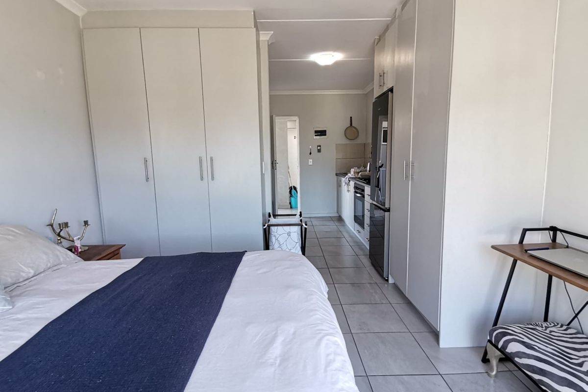 Bachelor Apartment For Sale in La Vie Estate, Paarl - Photo 5
