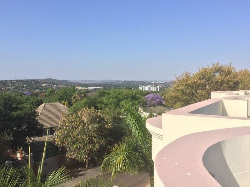 House For Sale in Waterkloof Ridge, Pretoria - Photo 8