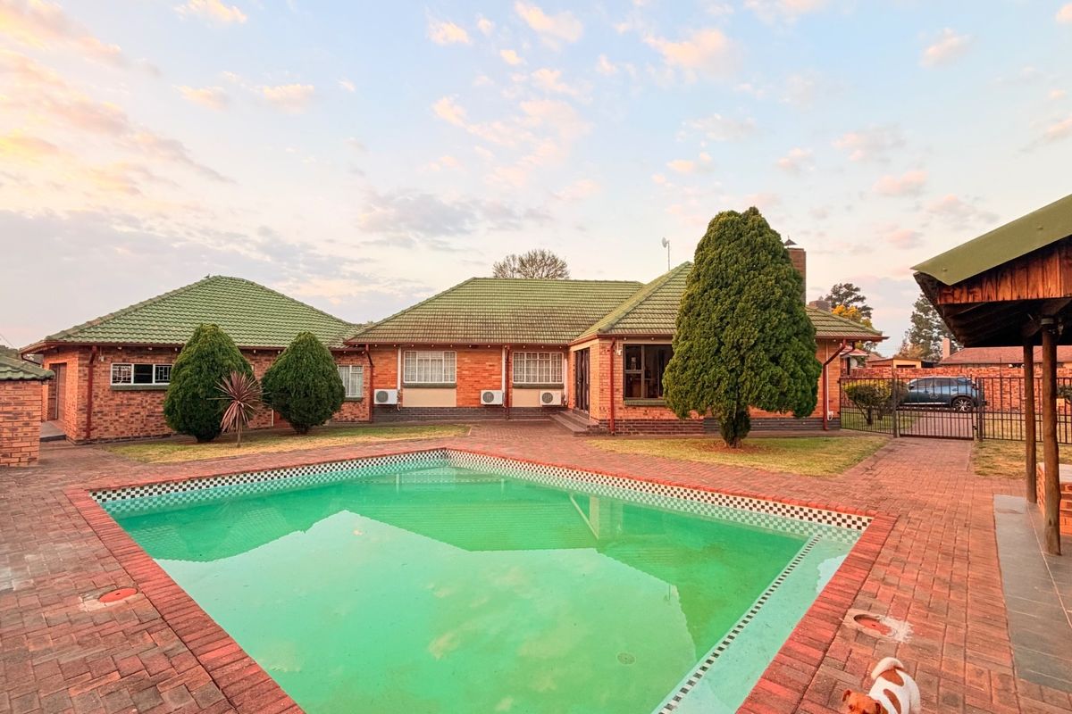 House For Sale in Ingagane, Newcastle, KwaZulu Natal - Photo 2