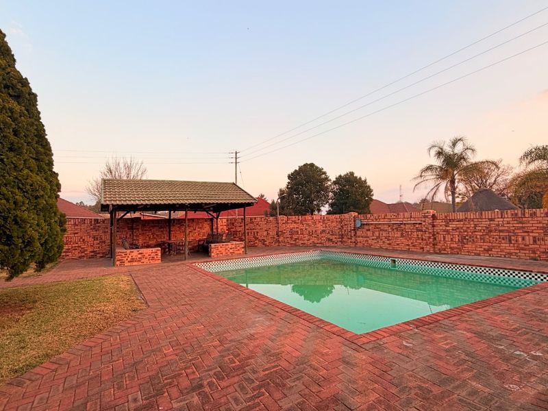 House For Sale in Ingagane, Newcastle, KwaZulu Natal - Photo 4
