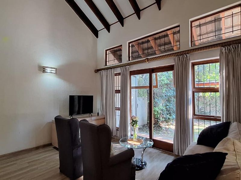 4 Bedroom Apartment for Sale R2 100 000.00 - Photo 6