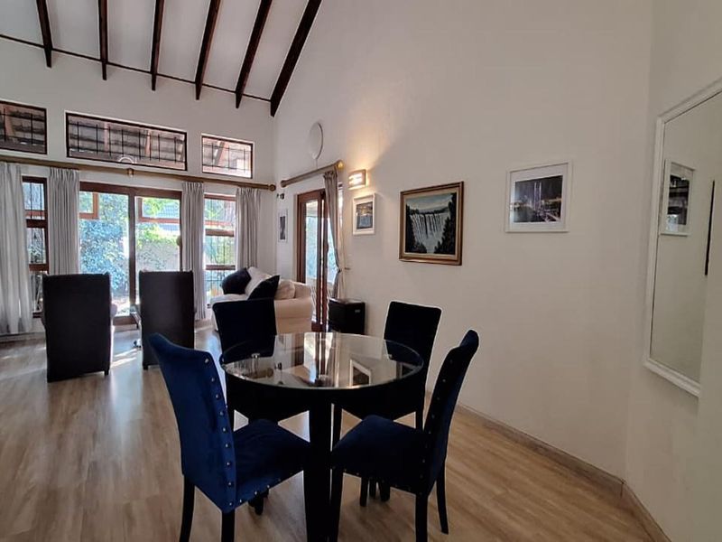 4 Bedroom Apartment for Sale R2 100 000.00 - Photo 4