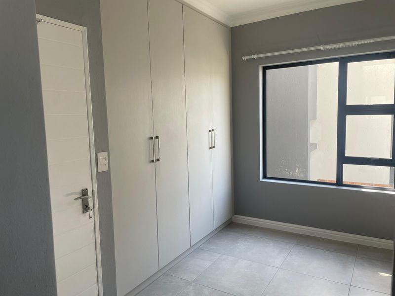 House To Rent in Blue Hills, Midrand - Photo 6