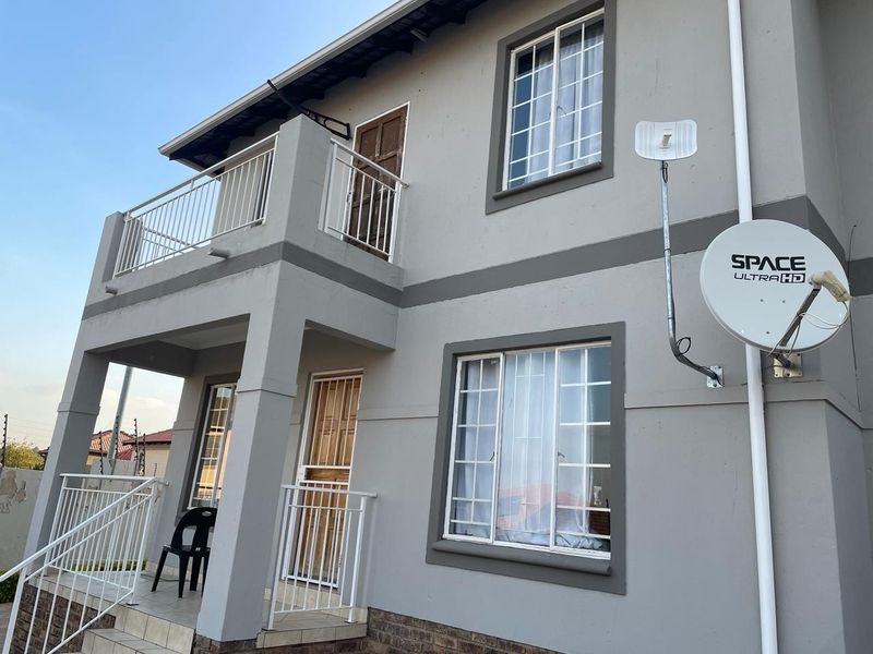 House To Rent in Blue Hills, Midrand - Photo 4