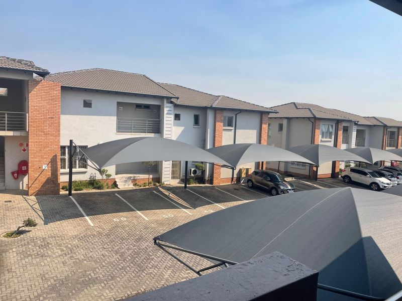 Apartment To Rent in Noordwyk, Midrand - Photo 2
