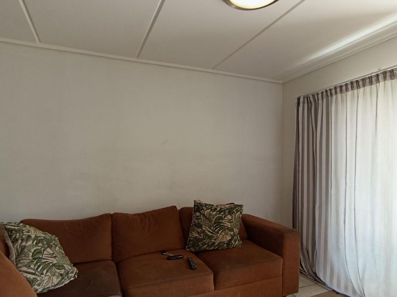 Apartment For Sale in Linbro Park, Sandton - Photo 4