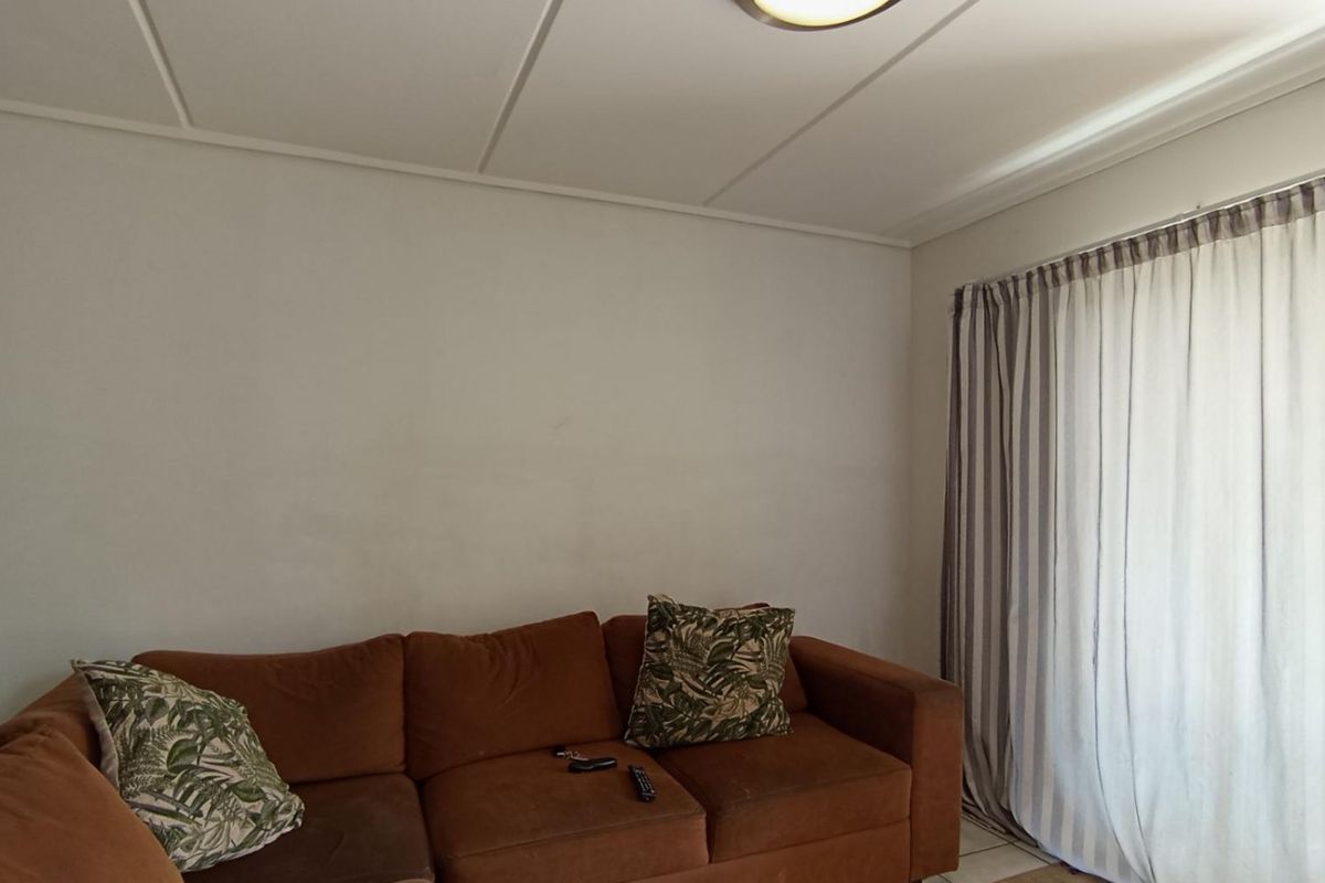 Apartment For Sale in Linbro Park, Sandton - Photo 4