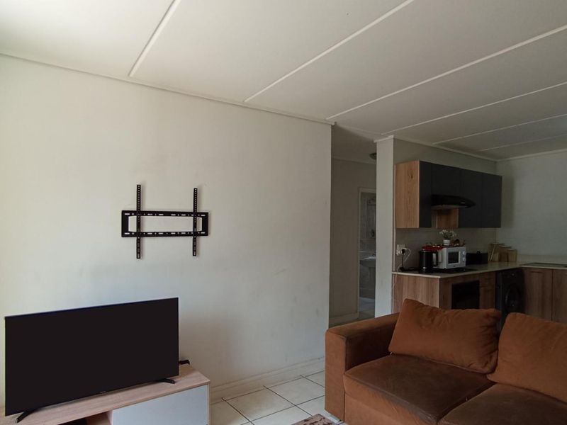 Apartment For Sale in Linbro Park, Sandton - Photo 3