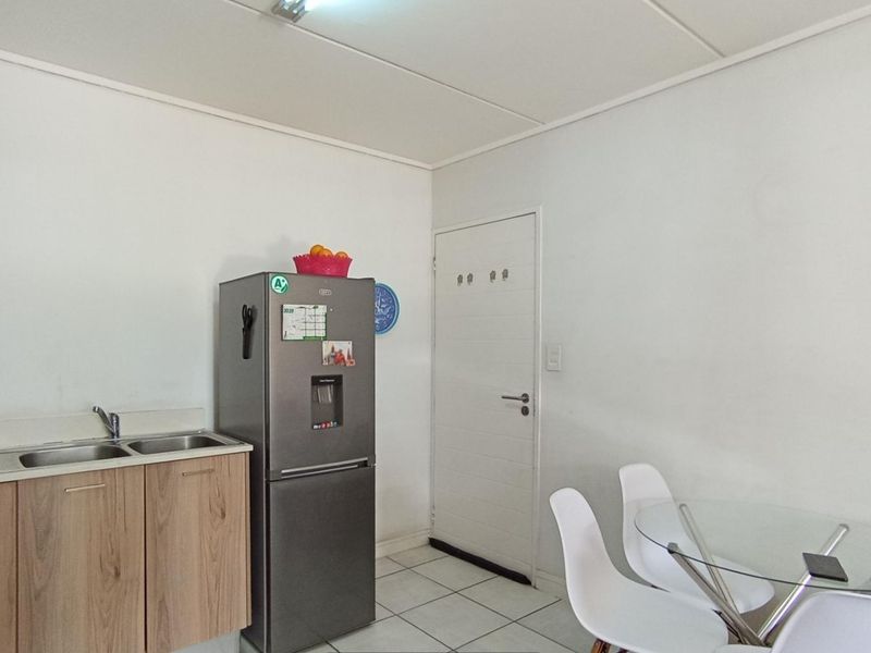 Apartment For Sale in Linbro Park, Sandton - Photo 2