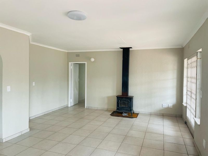 House To Rent in Noordwyk, Midrand - Photo 4