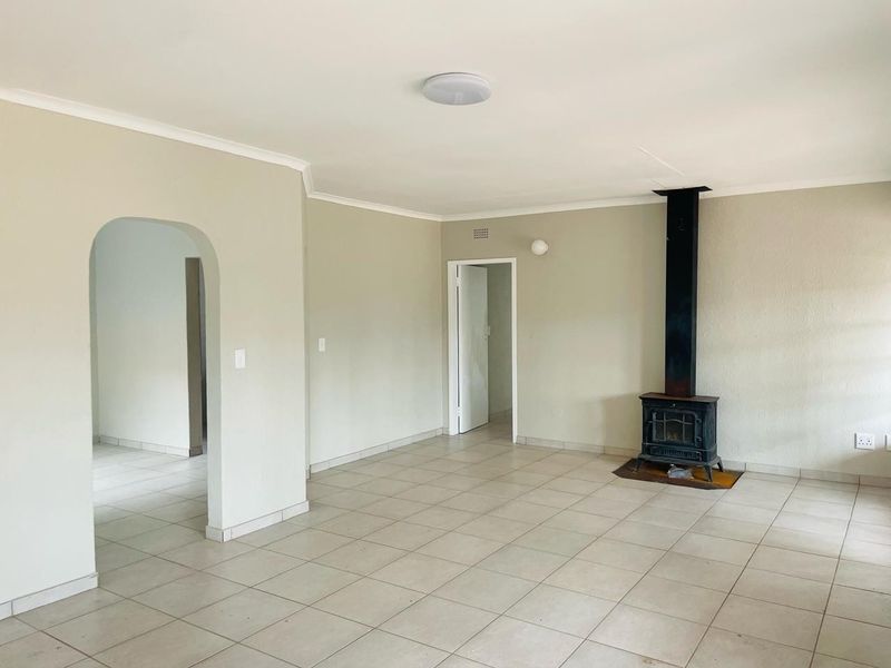 House To Rent in Noordwyk, Midrand - Photo 2