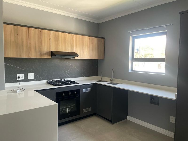 Apartment To Rent in Glen Austin AH, Midrand - Photo 2