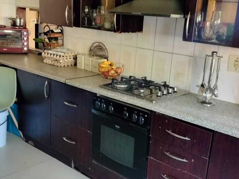 5 Bedroom House For Sale in The Reeds,Centurion - Photo 3