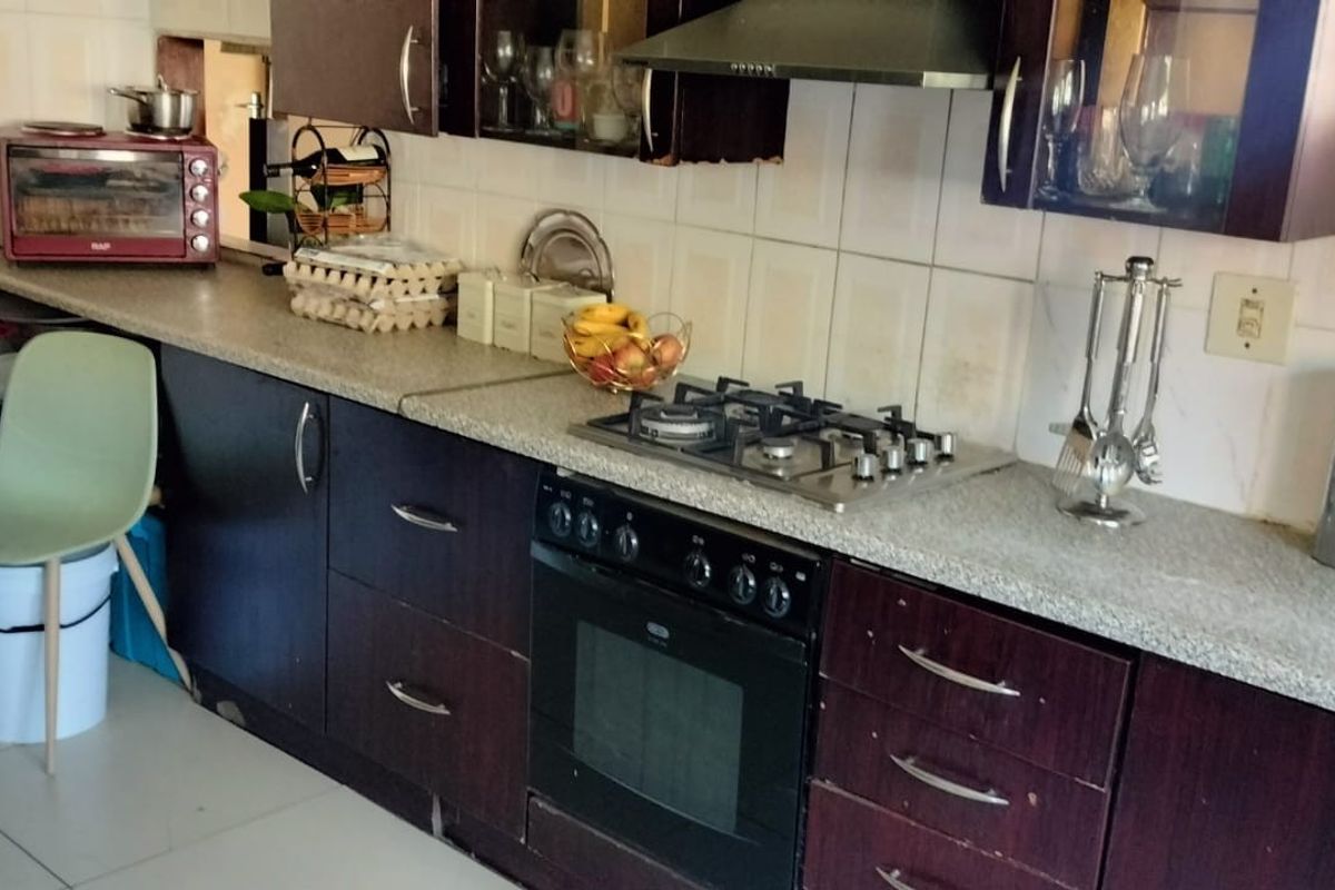5 Bedroom House For Sale in The Reeds,Centurion - Photo 3