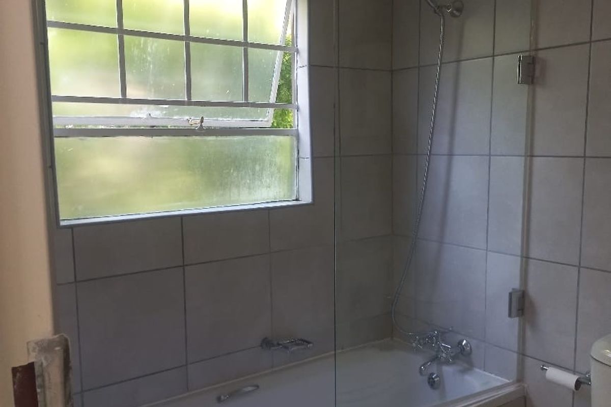 Apartment For Sale in Sunnyridge, Newcastle, KwaZulu Natal - Photo 5