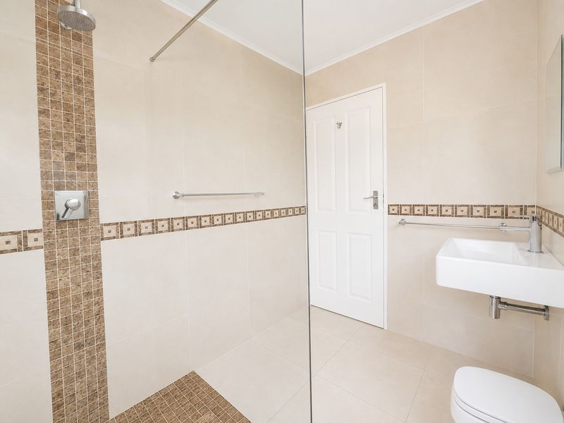 Lifestyle Living in Popular Estate!!! - Photo 10