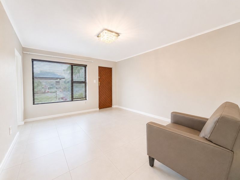 Lifestyle Living in Popular Estate!!! - Photo 3
