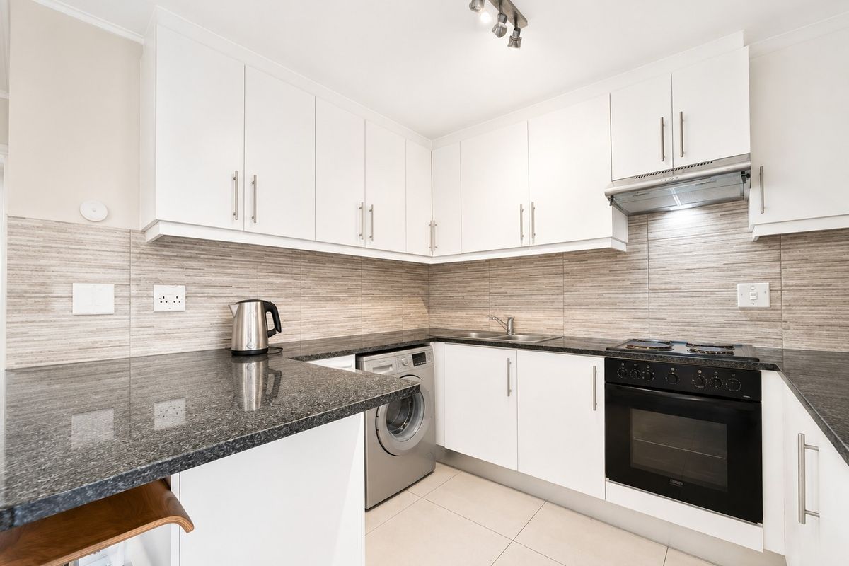 Lifestyle Living in Popular Estate!!! - Photo 4