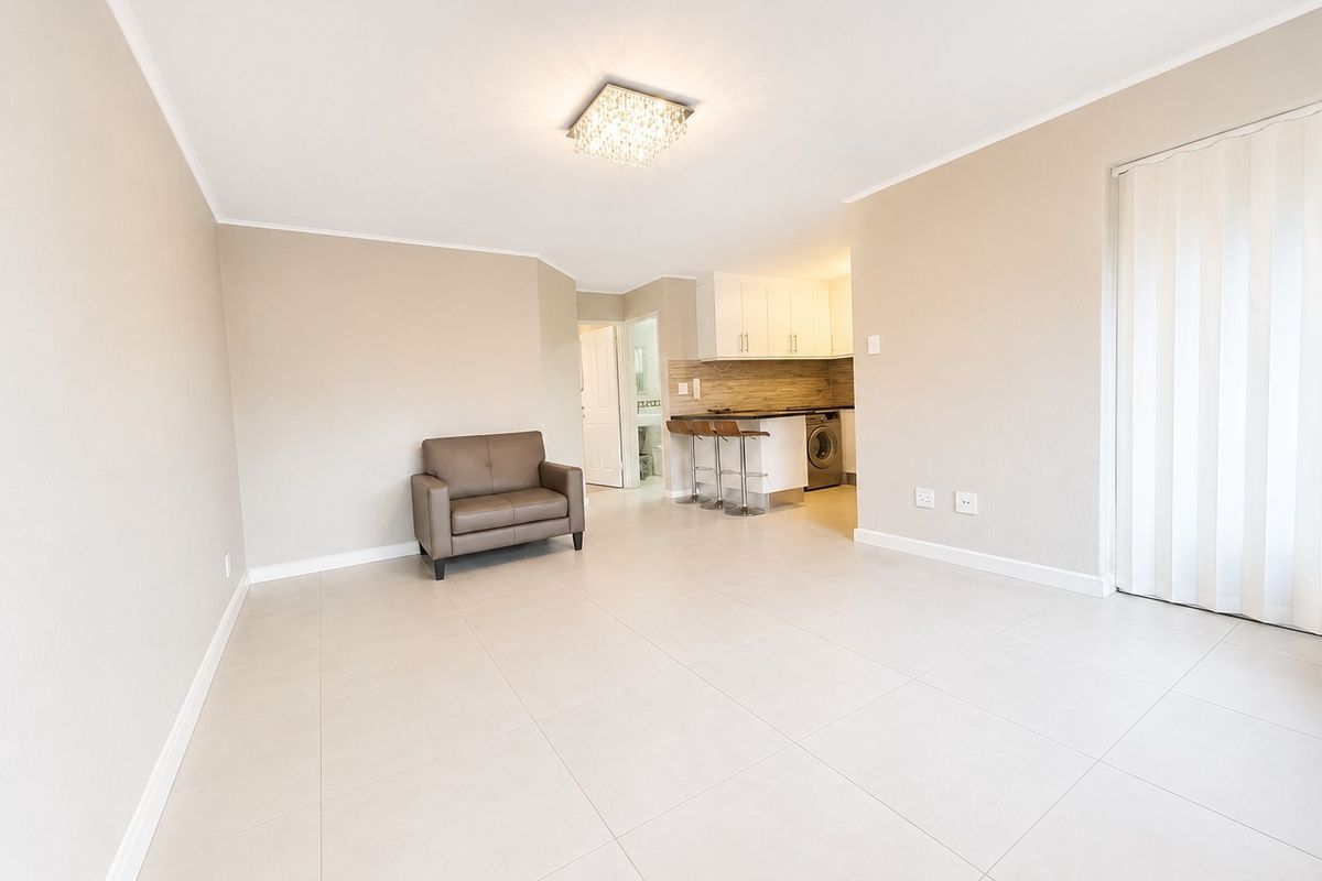 Lifestyle Living in Popular Estate!!! - Photo 2