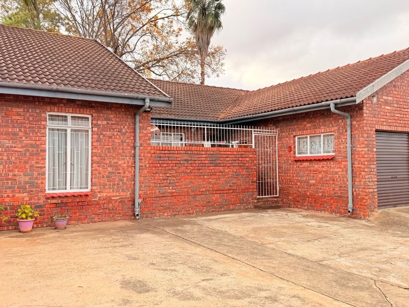 Townhouse For Sale in Vryheid, KwaZulu Natal - Photo 3
