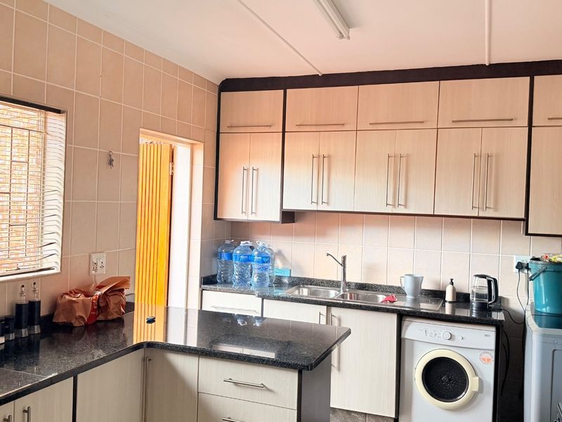 Townhouse For Sale in Vryheid, KwaZulu Natal - Photo 7