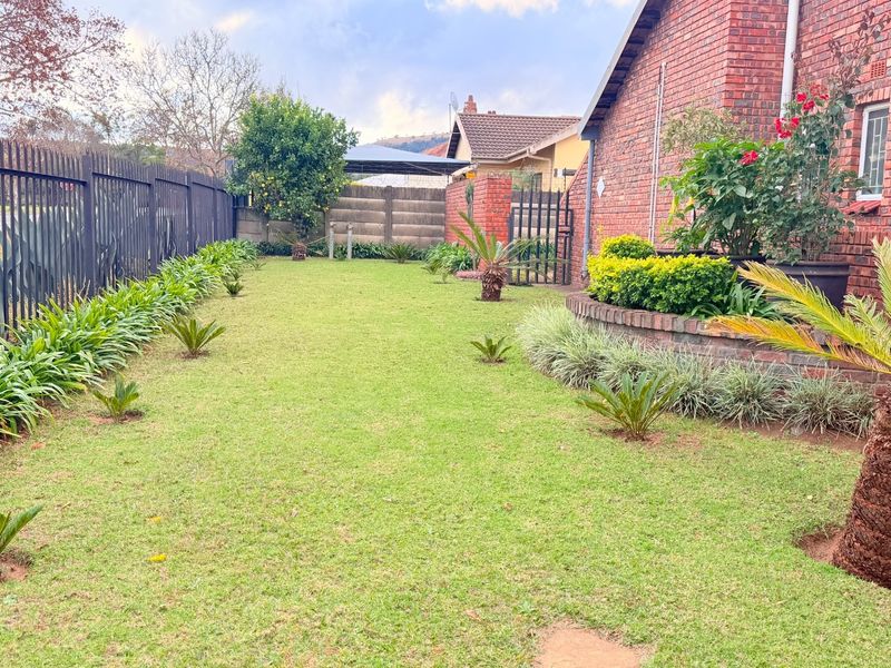 Townhouse For Sale in Vryheid, KwaZulu Natal - Photo 2
